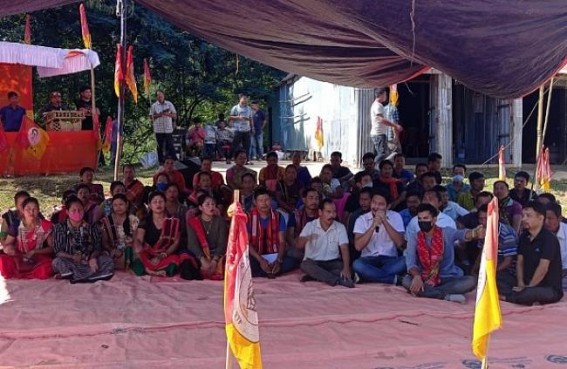 Demanding ‘Greater Tipraland’ protest staged in Shantir Bazar Demanding ‘Greater Tipraland’ protest staged in Shantir Bazar